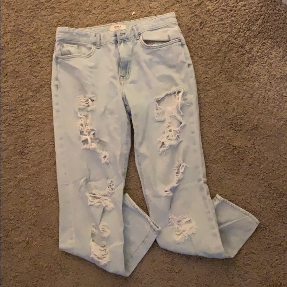Forever 21 ripped mom/boyfriend jeans